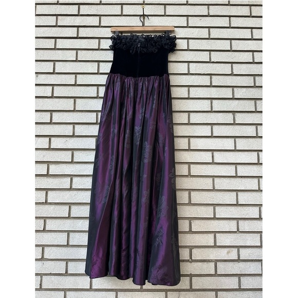 Vintage Laura Ashley Strapless Velvet Taffeta Gown Plum Black 10 Old Money Goth - Picture 3 of 14